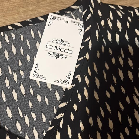 🟤🟤Women’s size Lg top - Picture 3 of 4